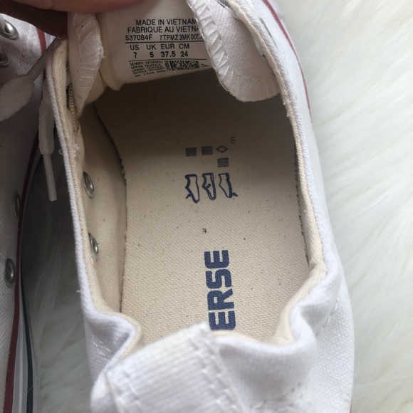 Converse - Picture 2 of 2